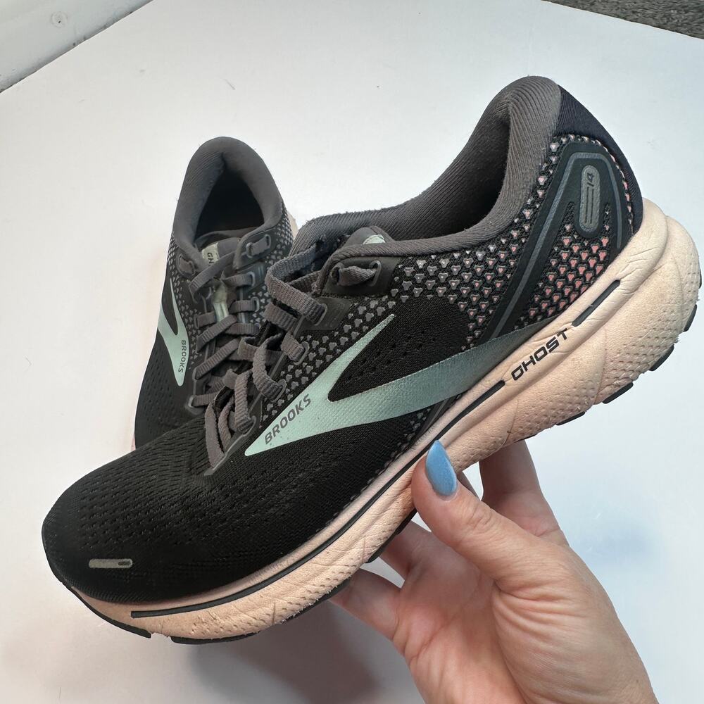Brooks Ghost 14Black Pearl Peach Sneakers